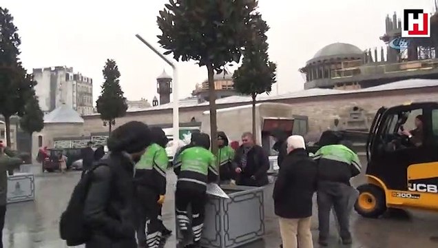 Taksim ve İstiklal Caddesi ağaçlandırma çalışmaları başladı