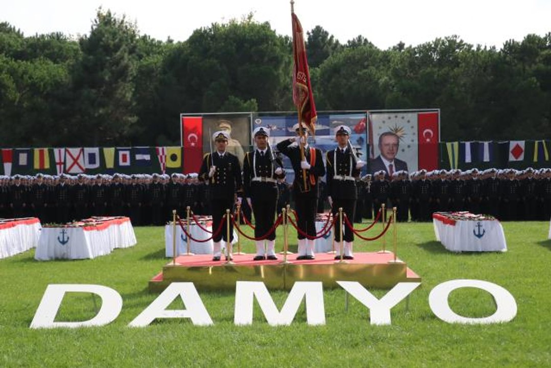 MSÜ Deniz Astsubay Meslek Yüksekokulu'nda ant içme töreni