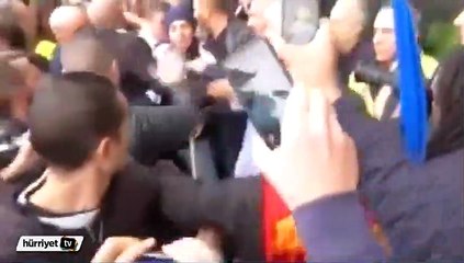 Air France yöneticilerine saldırı