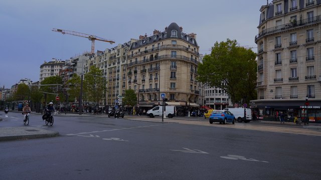 Circulation fluide à Paris : la pénurie d'essence fait le bonheur de ceux qui en ont
