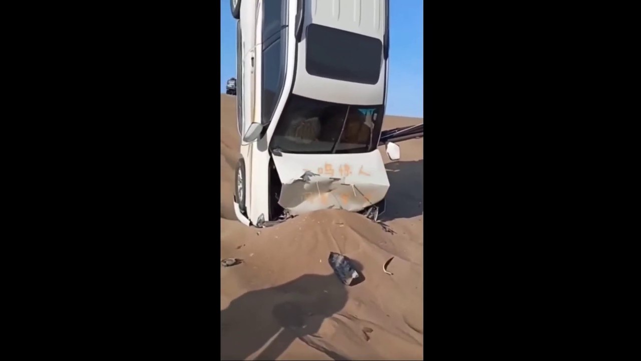 Car crash compilation #37 Latest Idiots in cars 2022