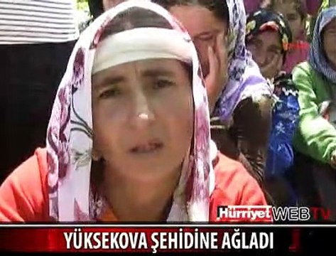 YÜKSEKOVA ŞEHİDİNİ UĞURLADI