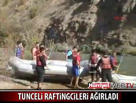 MUNZUR'DA RAFTİNG KEYFİ