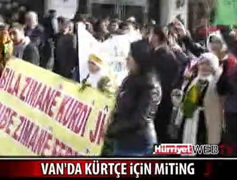 VAN'DA KÜRTÇE İÇİN MİTİNG