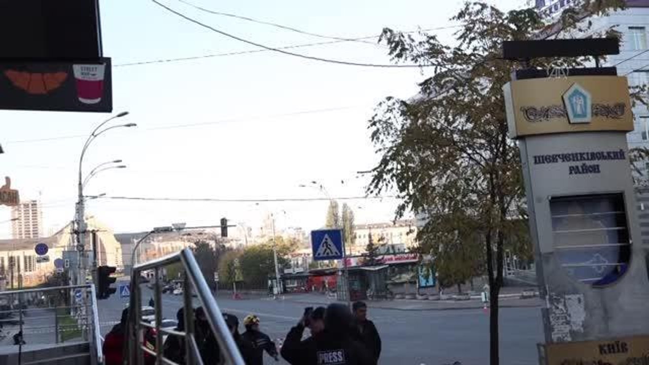 Son dakika haberleri | Ukrayna'nın başkenti Kiev'e kamikaze İHA saldırıları düzenlendi (2)