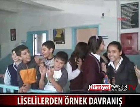 ÖĞRENCİLERDEN ÖRNEK DAVRANIŞ