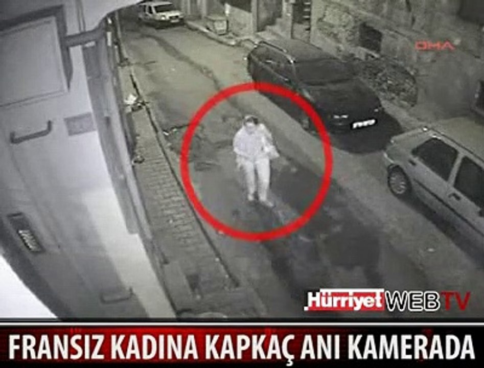 FRANSIZ TURİSTE ARKADAN SALDIRDI