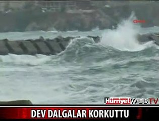 DEV DALGALAR ZOR ANLAR YAŞATTI