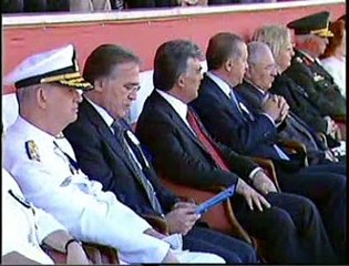 İŞTE İSTİFA EDEN AMİRAL ERTÜRK