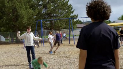 The Stray Bande-annonce (EN)