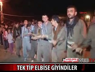 TEK TİP ELBİSE GİYİNDİLER