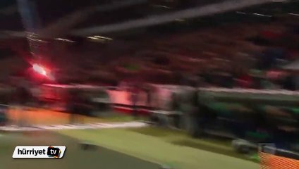Wolfsburg taraftarı, rakibin yedek kulübesine meşale attı