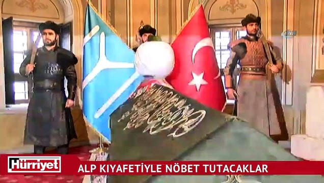 Ertuğrul Gazi Türbesi'nde asker 'Alp' kıyafetiyle saygı nöbeti tutmaya başladı.
