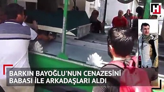 'Altın elbiseli adam' Barkın Bayoğlu'nun cenazesini babası ile arkadaşları aldı