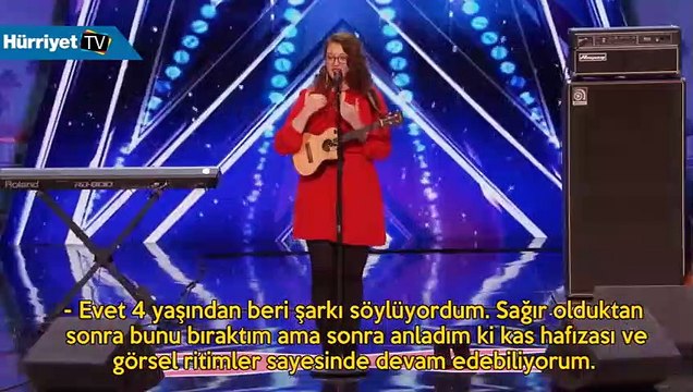 Sağır kızın şarkısı herkesi ağlattı