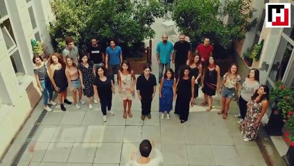 Dere Geliyor Dere türküsünde başka bir renk