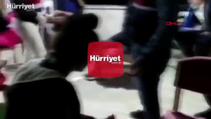 Mersin'de inşaat halindeki binada, canlı  müzikli yılbaşı eğlencesi 