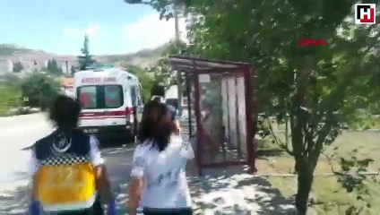 Yoldan çıkan otomobil tarlaya uçtu, dik kaldı