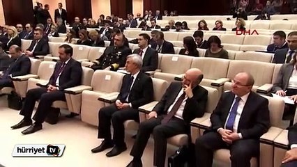 Başbakan Davutoğlu vizesiz seyahat için tarih verdi