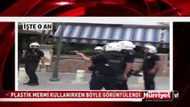 PLASTİK MERMİ ATARKEN GÖRÜNTÜLENEN POLİS GAZETECİLERE BÖYLE DALDI