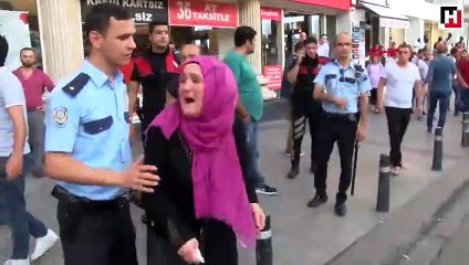 Oğluna uyuşturucu sattığını iddia ettiği adamı bıçakladı