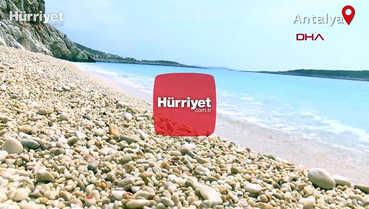 Günde 10 bin kişinin ziyaret ettiği Kaputaş Plajı, sessizliğe büründü