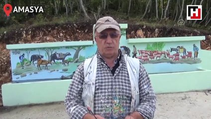 Eski köy yaşantısını tuvale yansıtıyor