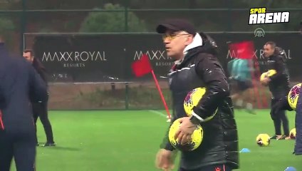 Medipol Başakşehir yoğun yağmur altında çalıştı