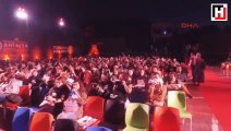 Festivalin ilk yarışma filmi yarıda kaldı