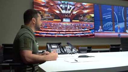 Zelenski pide en el Consejo de Europa juzgar a todos los "asesinos y carniceros"