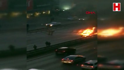 Son dakika: D-100'de araç alev alev yandı