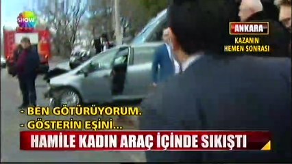 Hamile kadın araç içinde sıkıştı