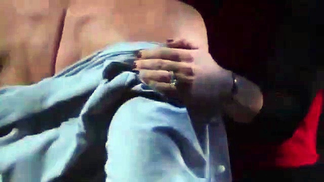EJ gets back together with Sami and  they have sex