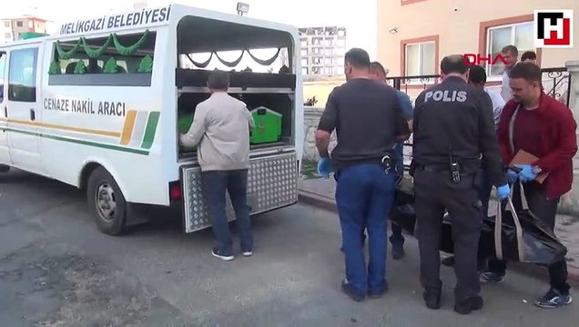 Tartıştığı eşini öldürüp, polisi aradı