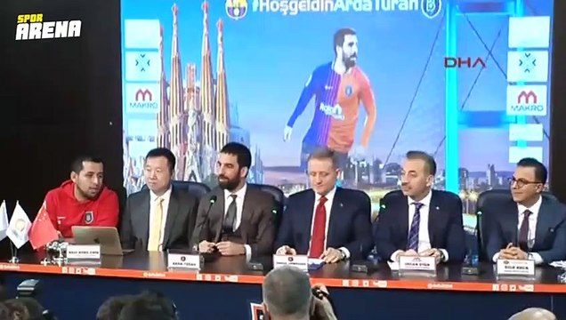 Arda Turan Medipol Başakşehir'e imza attı