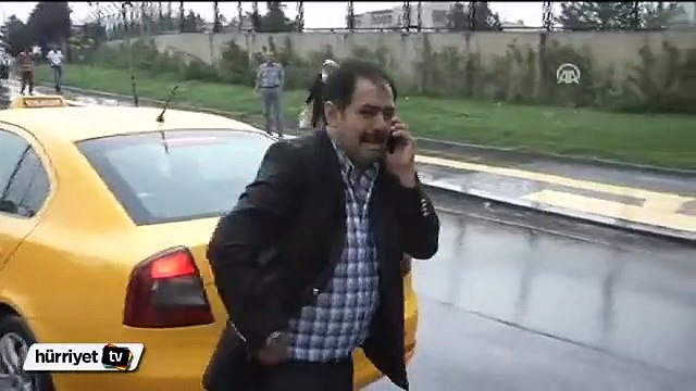 Otomobili yanan vatandaş gözyaşlarını tutamadı