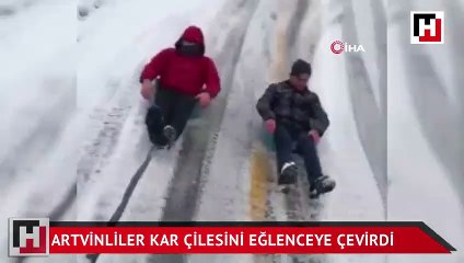 Artvinliler kar çilesini eğlenceye dönüştürdü