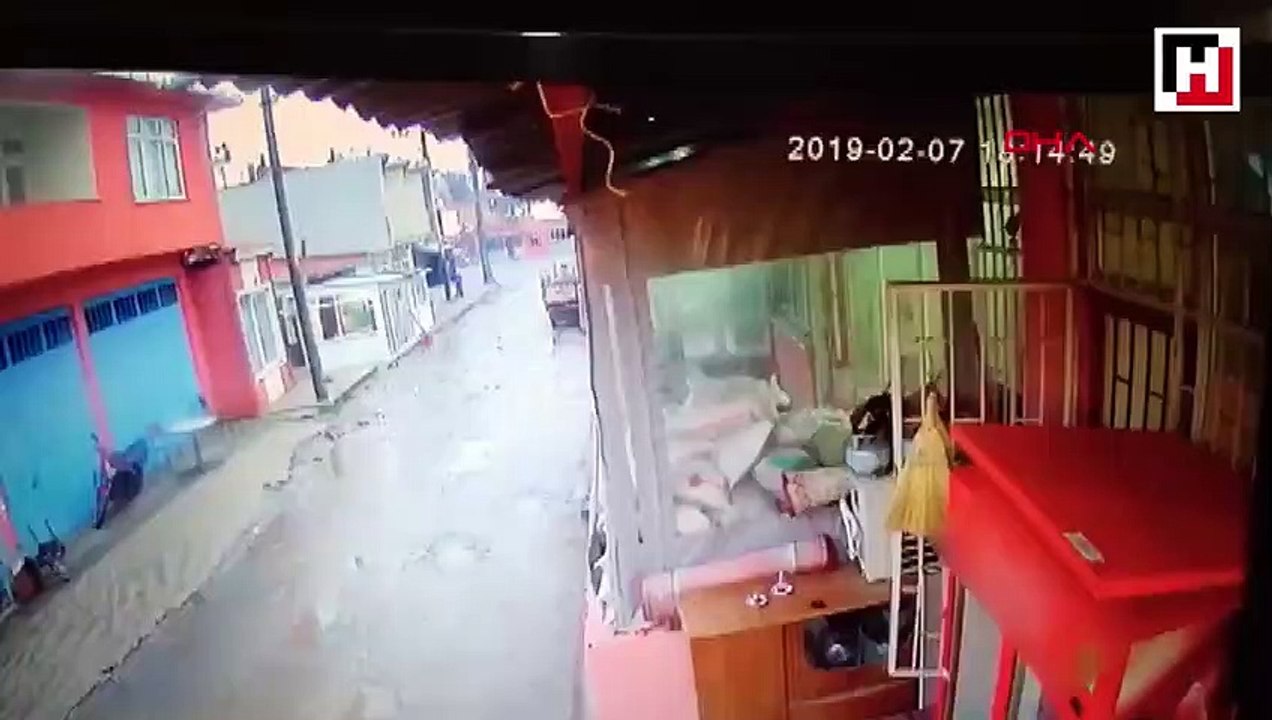 Arkadaşını öldüren zanlı, elinde tüfekle sokaklarda dolaşmış