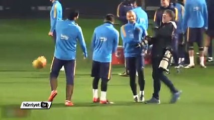 Messi'den Suarez'e bacak arası çalım