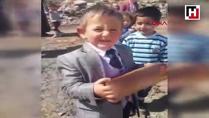 Küçük muhtar adayı çikolata sözünü yerine getirdi