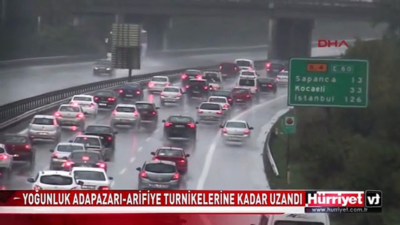TEM OTOYOLU'NDAKİ KUYRUK ADAPAZARI-ARİFİYE TURN...