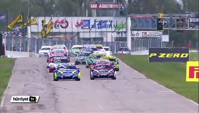 Yarış pilotu alevlerin arasından böyle kurtuldu