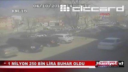OTOMOBİLDEKİ 1 MİLYON 250 BİN LİRA BUHAR OLDU