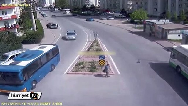 Aşırı hız ve dikkatsizlik kazalara davetiye çıkarıyor