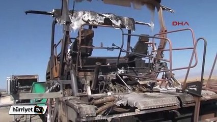 Muş'ta PKK'lılar iş makinelerini yaktı