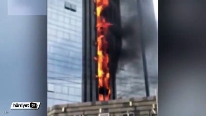 50 katlı binanın asansör boşluğunda yangın çıktı