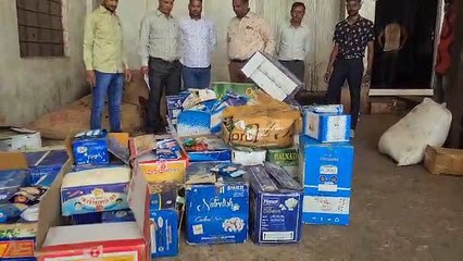 अवधिपार 250 किलो काजू व पिस्ता कराए नष्ट