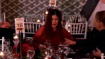 Sekiz aylık hamile Nadide Sultan düğünde bayıldı