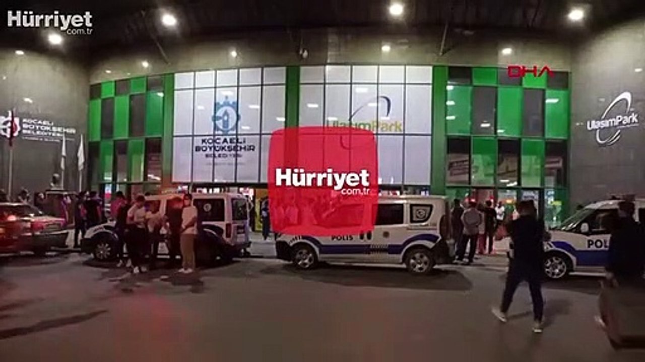 İzmit'te asker uğurlama töreninde sosyal mesafe unutuldu