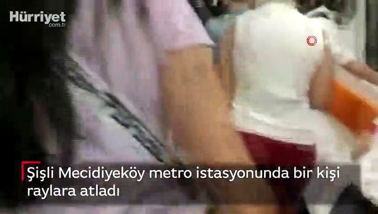 Şişli-Mecidiyeköy Metro İstasyonu'nda bir kişi raylara atladı